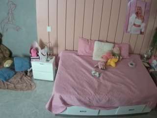 voyeurcam-casa-salsa-bedroom-1