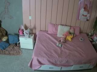 voyeurcam-casa-salsa-bedroom-1