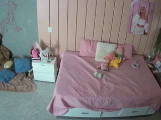 voyeurcam-casa-salsa-bedroom-1