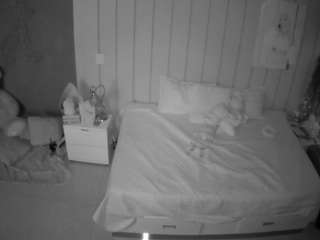 voyeurcam-casa-salsa-bedroom-1
