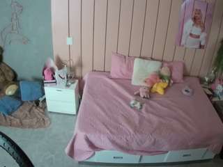 voyeurcam-casa-salsa-bedroom-1