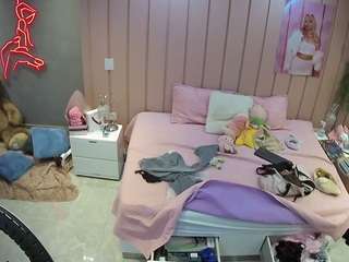 voyeurcam-casa-salsa-bedroom-1