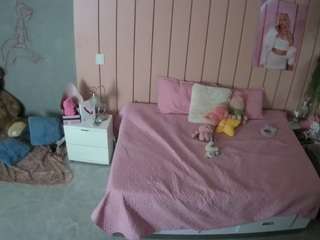 voyeurcam-casa-salsa-bedroom-1 camsoda