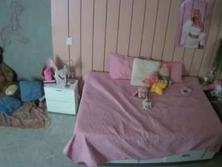 voyeurcam-casa-salsa-bedroom-1 camsoda