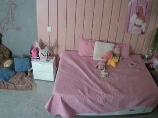 voyeurcam-casa-salsa-bedroom-1