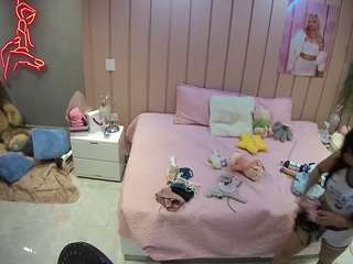 voyeurcam-casa-salsa-bedroom-1