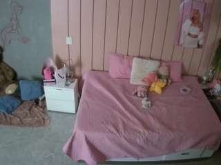 voyeurcam-casa-salsa-bedroom-1