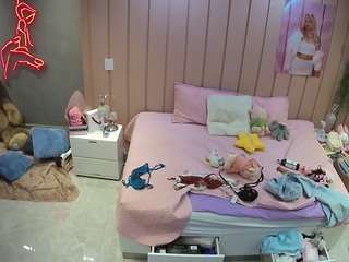 voyeurcam-casa-salsa-bedroom-1