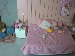 voyeurcam-casa-salsa-bedroom-1 camsoda