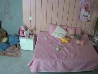 voyeurcam-casa-salsa-bedroom-1 camsoda