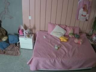 voyeurcam-casa-salsa-bedroom-1