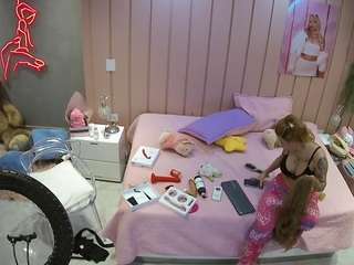 voyeurcam-casa-salsa-bedroom-1