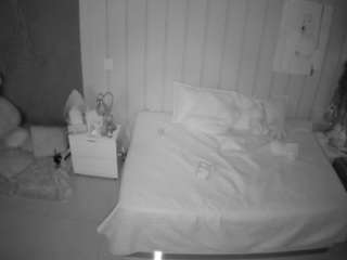 voyeurcam-casa-salsa-bedroom-1