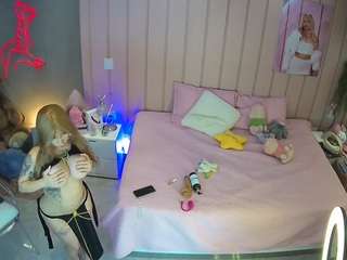 voyeurcam-casa-salsa-bedroom-1