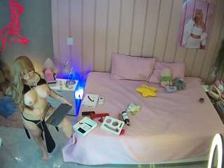 voyeurcam-casa-salsa-bedroom-1