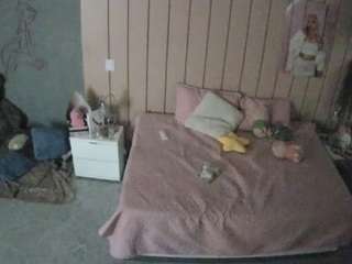 voyeurcam-casa-salsa-bedroom-1