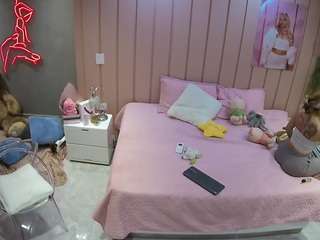 voyeurcam-casa-salsa-bedroom-1