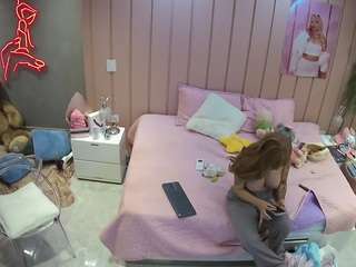 voyeurcam-casa-salsa-bedroom-1