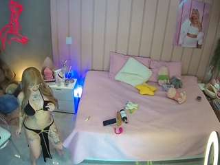 voyeurcam-casa-salsa-bedroom-1