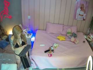 voyeurcam-casa-salsa-bedroom-1