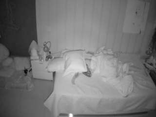 voyeurcam-casa-salsa-bedroom-1