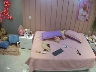 voyeurcam-casa-salsa-bedroom-1