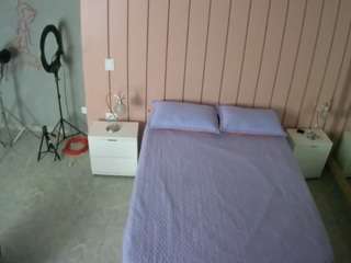 voyeurcam-casa-salsa-bedroom-1