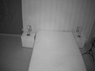 voyeurcam-casa-salsa-bedroom-1