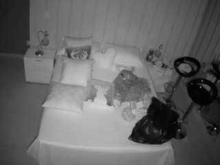 voyeurcam-casa-salsa-bedroom-1