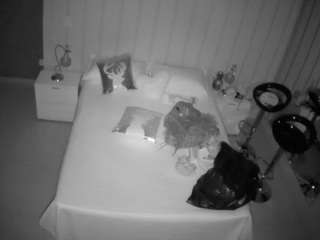 voyeurcam-casa-salsa-bedroom-1