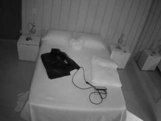 voyeurcam-casa-salsa-bedroom-1