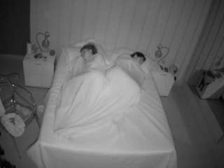 voyeurcam-casa-salsa-bedroom-1