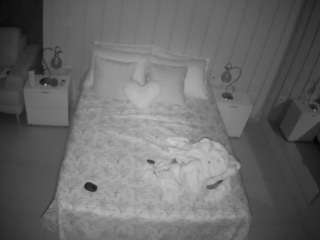 voyeurcam-casa-salsa-bedroom-1