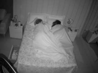 voyeurcam-casa-salsa-bedroom-1