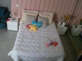 voyeurcam-casa-salsa-bedroom-1