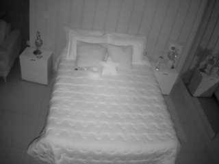 voyeurcam-casa-salsa-bedroom-1