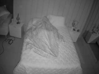 voyeurcam-casa-salsa-bedroom-1