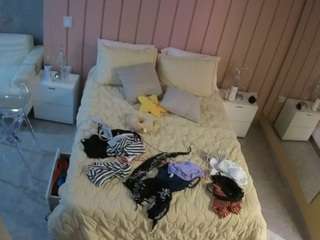 voyeurcam-casa-salsa-bedroom-1 camsoda