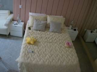 voyeurcam-casa-salsa-bedroom-1