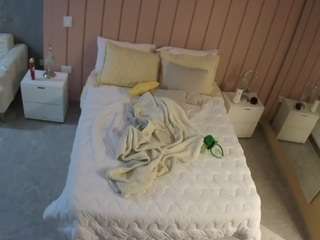 voyeurcam-casa-salsa-bedroom-1