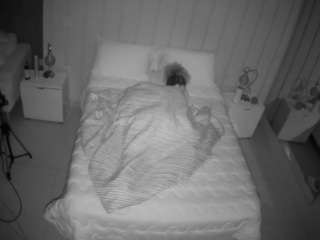 voyeurcam-casa-salsa-bedroom-1