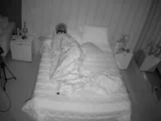 voyeurcam-casa-salsa-bedroom-1