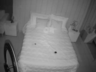 voyeurcam-casa-salsa-bedroom-1