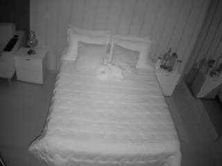 voyeurcam-casa-salsa-bedroom-1