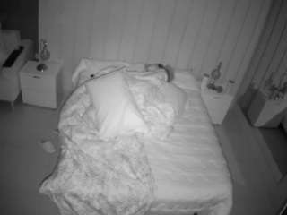 voyeurcam-casa-salsa-bedroom-1