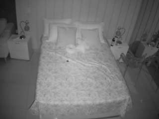 voyeurcam-casa-salsa-bedroom-1