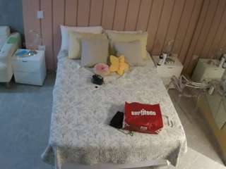 voyeurcam-casa-salsa-bedroom-1