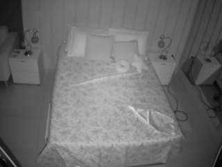 voyeurcam-casa-salsa-bedroom-1