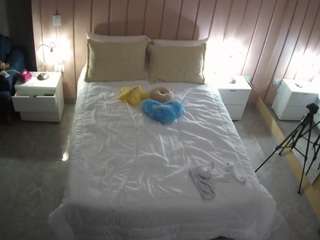 voyeurcam-casa-salsa-bedroom-1