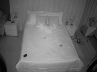 voyeurcam-casa-salsa-bedroom-1